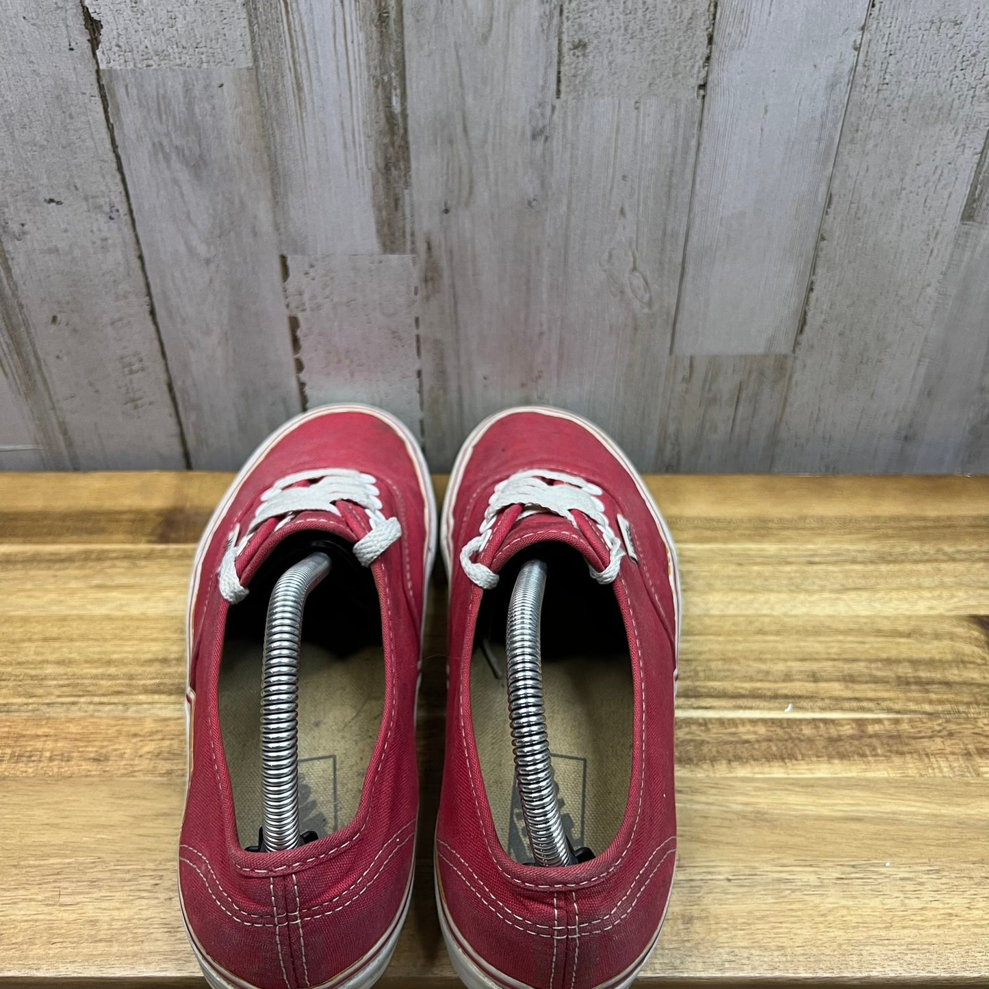 Vans Authentic Men's Size 7.0 Red Classic Canvas Lace-Up Low Top Skate Sneakers