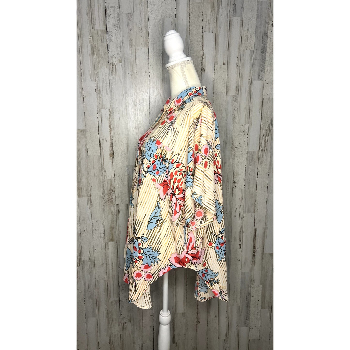 Cupshe Floral Print Buttoned Beach Cover-Up Size Large Multicolor