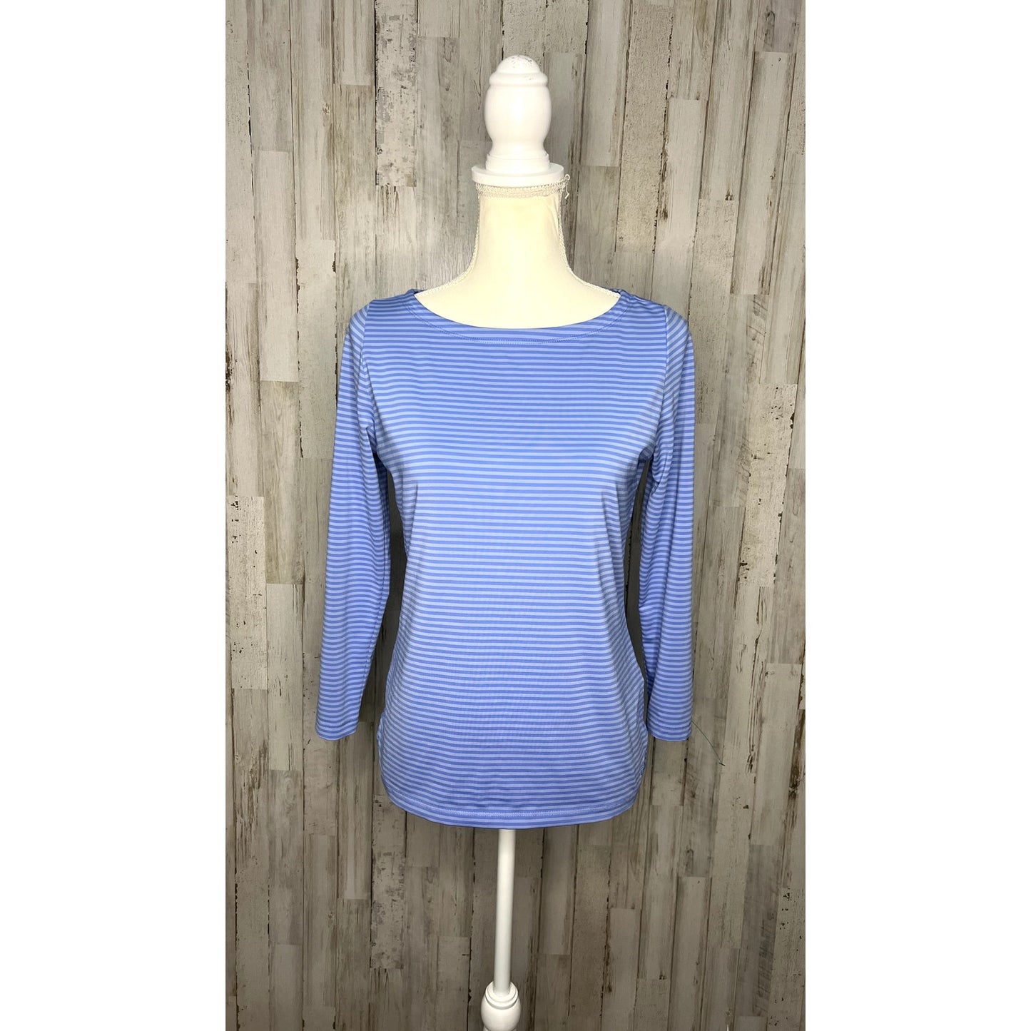 Vineyard Vines Women's XS Blue Striped Sankaty Boatneck Long Sleeve Tee