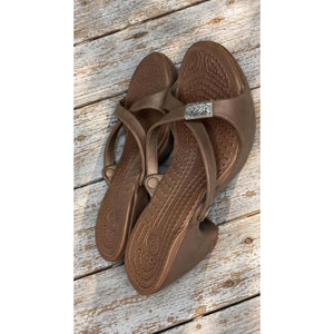 Crocs Cyprus Wedge Sandals Womens Size 8 Brown Slip On Crisscross Strap