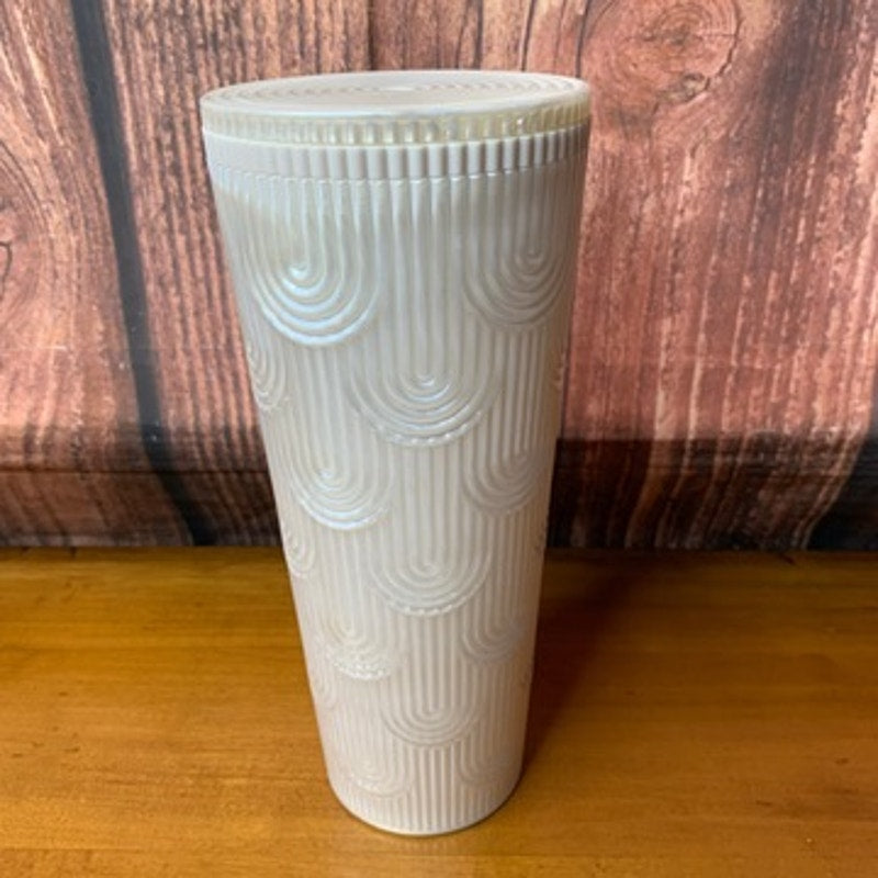 Starbucks Cold Cup Tumbler 24oz White Pearl Shell w/ Lid NO STRAW