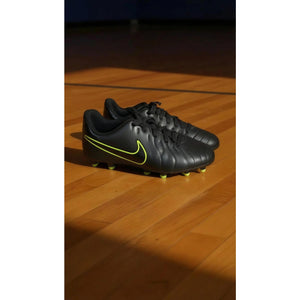 Nike Jr Tiempo Legend Soccer Cleats Black/Volt Size 3.5Y