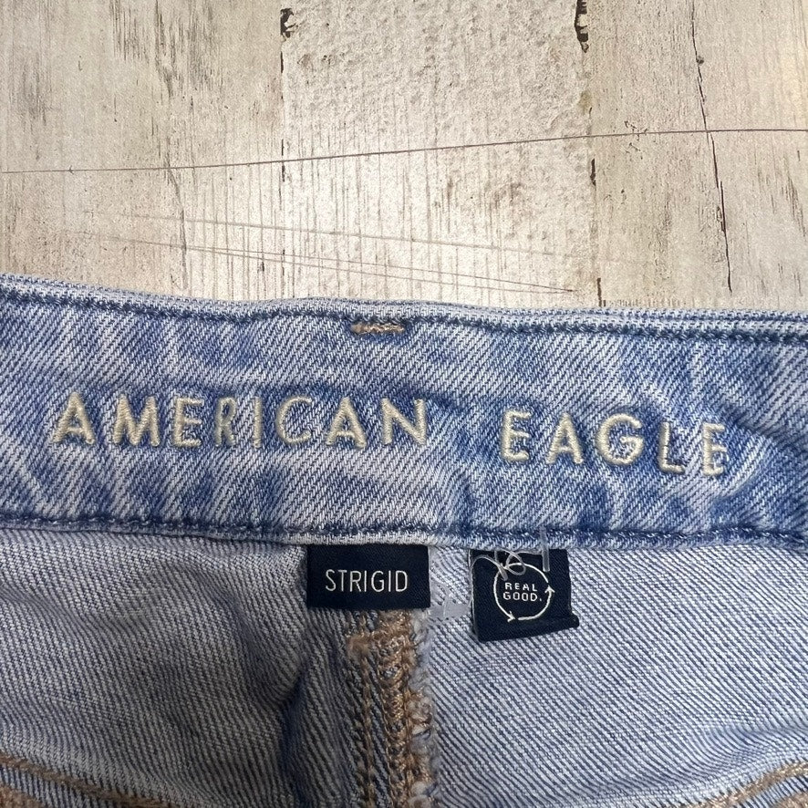 American Eagle Curvy Mom Jeans High Rise Distressed Light Wash Size 6 Short