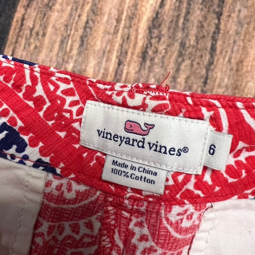 Vineyard Vines Women's Chino Shorts Size 6 Red White Blue Geometric