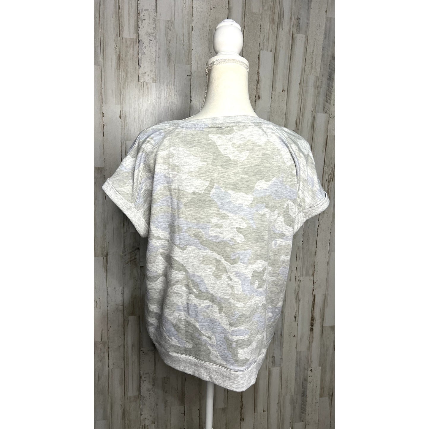 Jane and Delancey Women's Camo Pullover Top Gray Size Large Casual