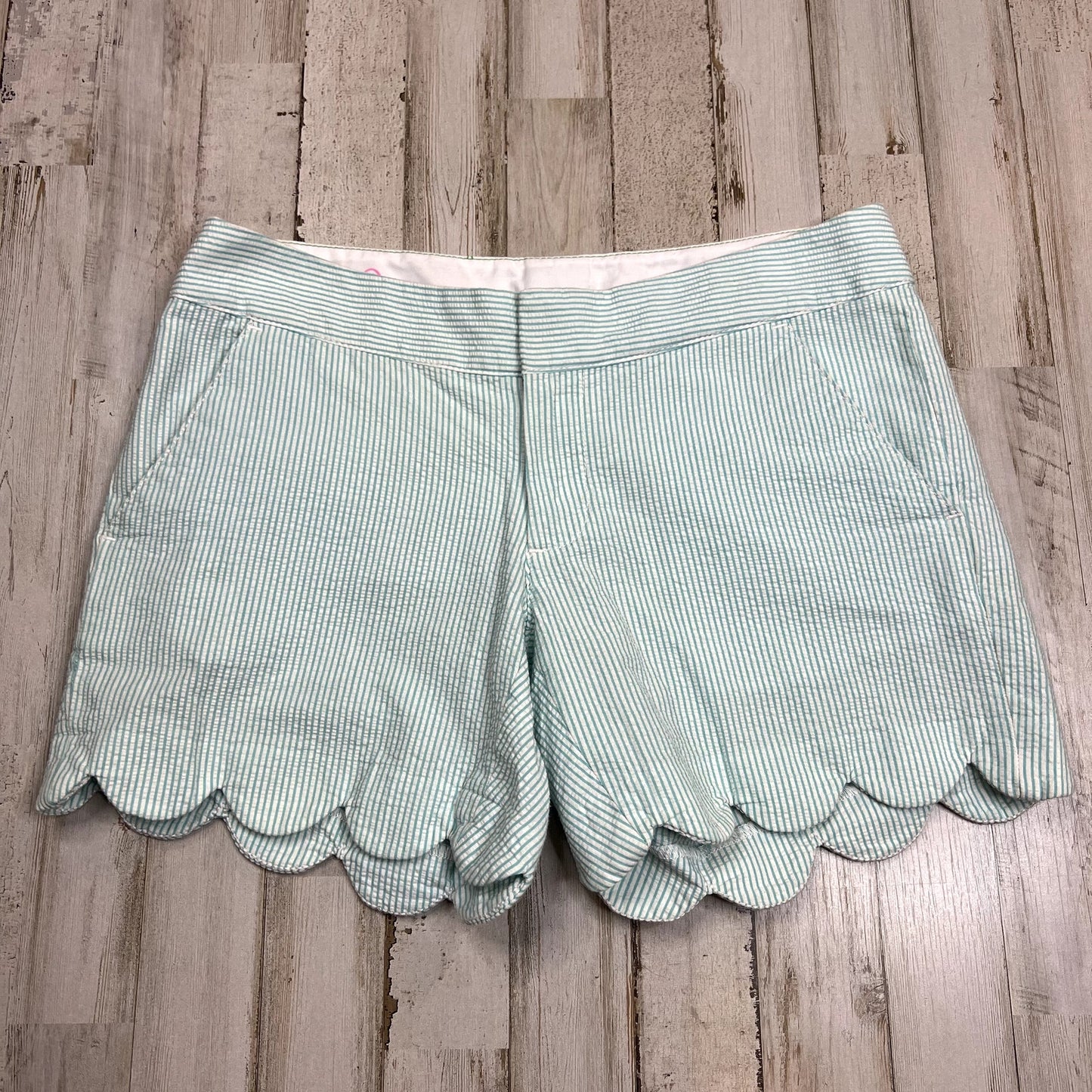 Lilly Pulitzer Women’s Size 00 Blue Seersucker Scalloped Hem Buttercup Shorts