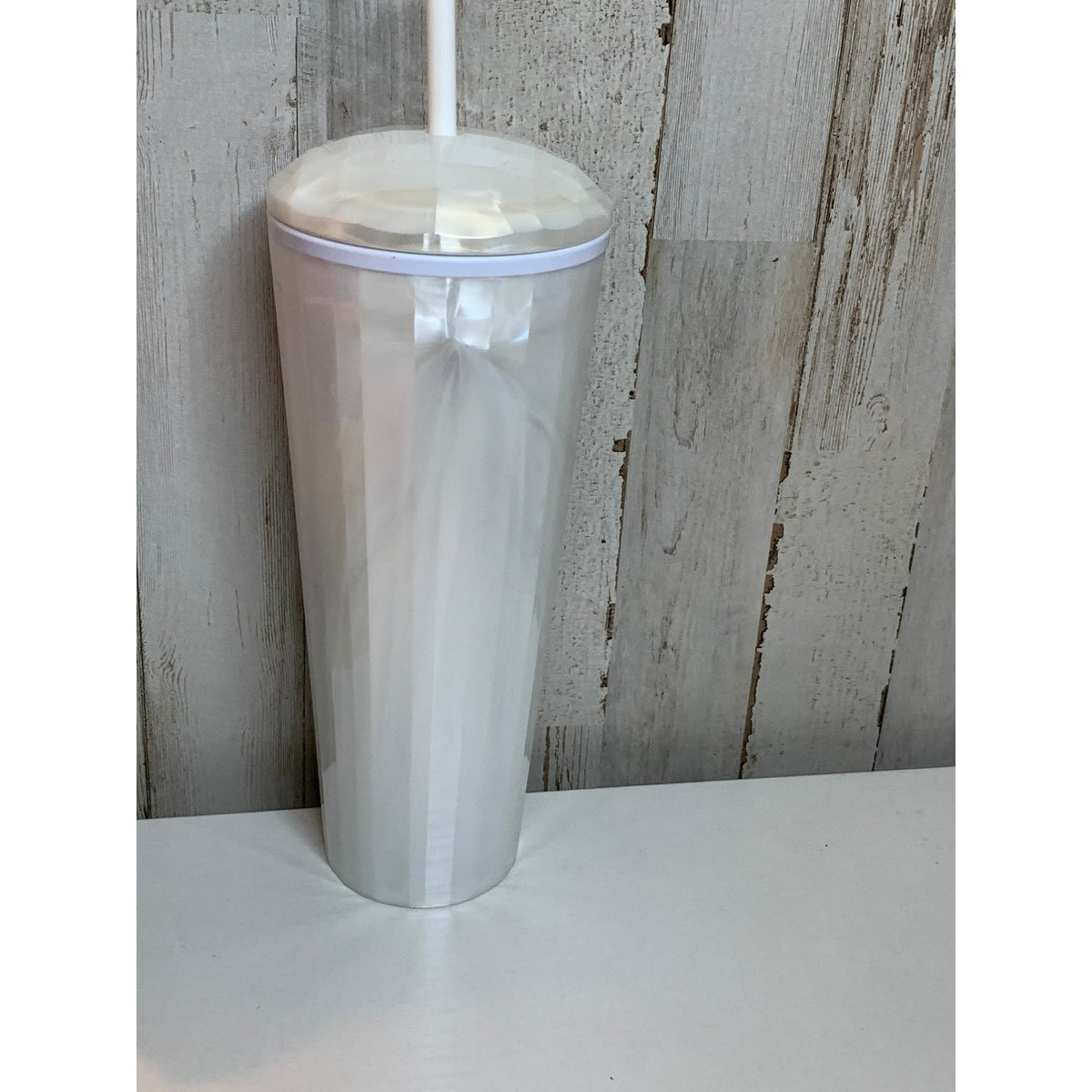 Starbucks Cold Cup Tumbler White Faceted Dome Lid w/ Straw 24 oz