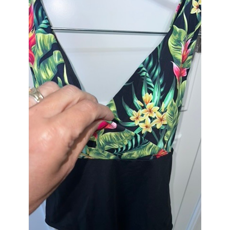 NWOT CALIA by Carrie Underwood Women's Tropical Print One-Piece Swimsuit 4