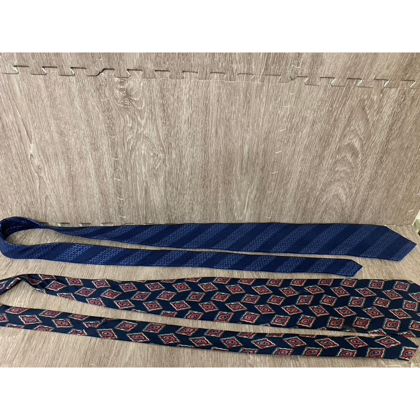 Set of 4 Silk Men's Ties Set Geometric Patterns Multicolor