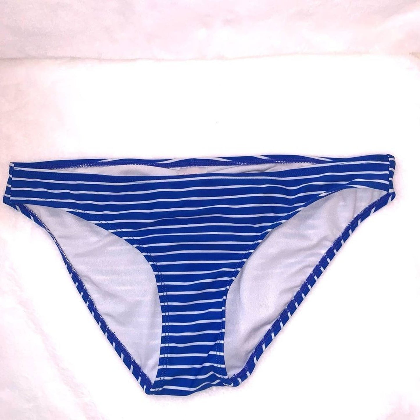 Set 3 Xhilaration bikini bottoms L