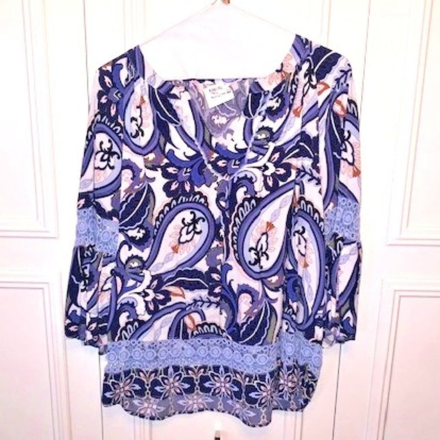 Crown & Ivy Blue/white paisley Crochet Peasant Blouse 1X