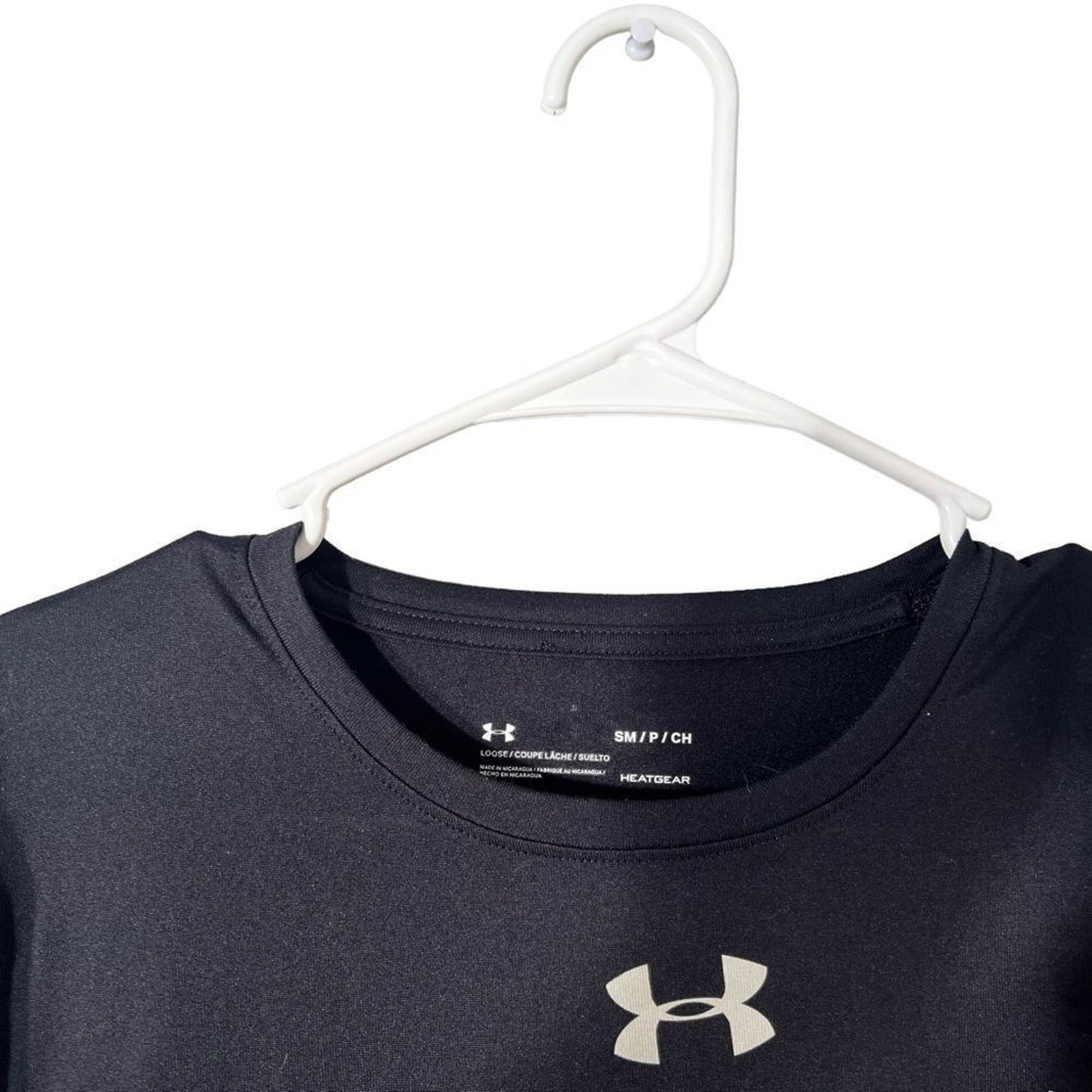 Under Armour HeatGear T-Shirt Mens Small Black Long Sleeve Graphic Crew Neck