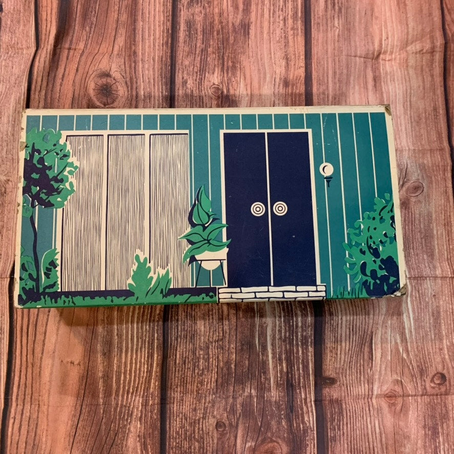 Vintage 1962 Mattel Barbie Dream House Fold-Out Dollhouse