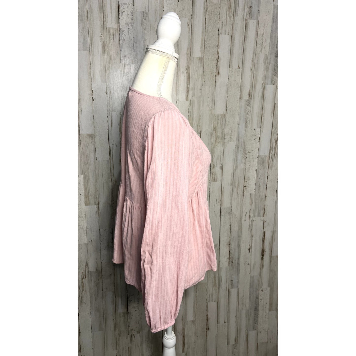 Velvet by Graham & Spencer Women's Pink Striped Peplum Blouse Size Small
