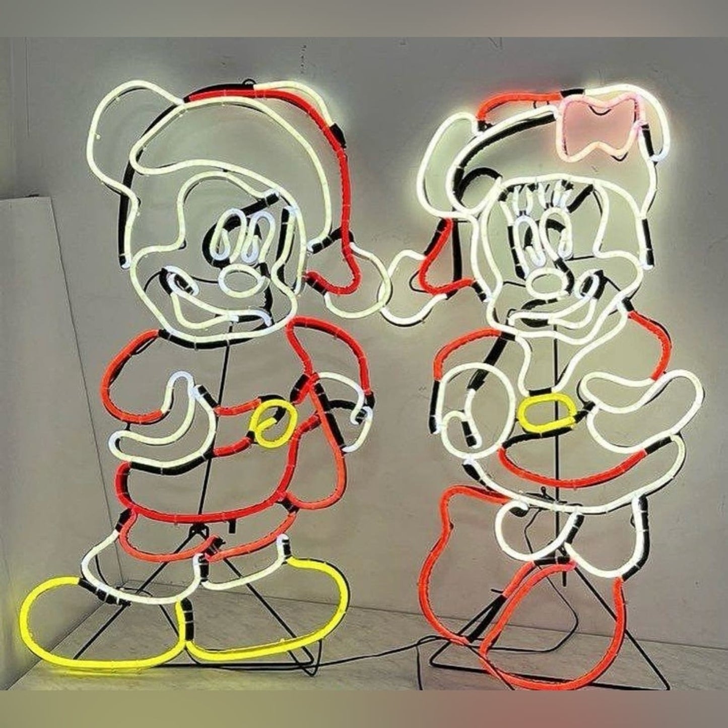 Gemmy Disney Christmas Mickey & Minnie Mouse 29-in Sculpture with LED Lights