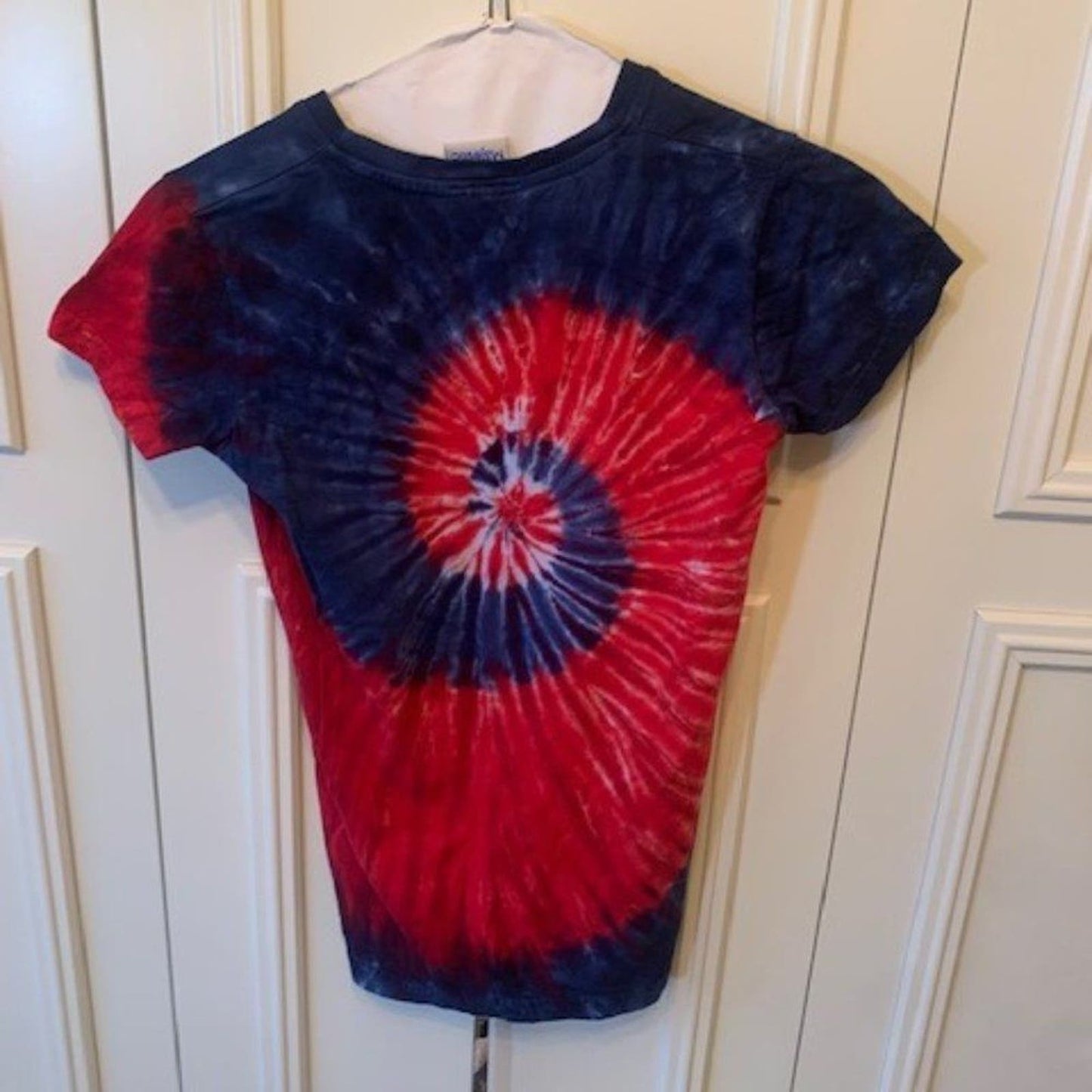 Boston Red Sox Spiral V Tie-dye t-shirt