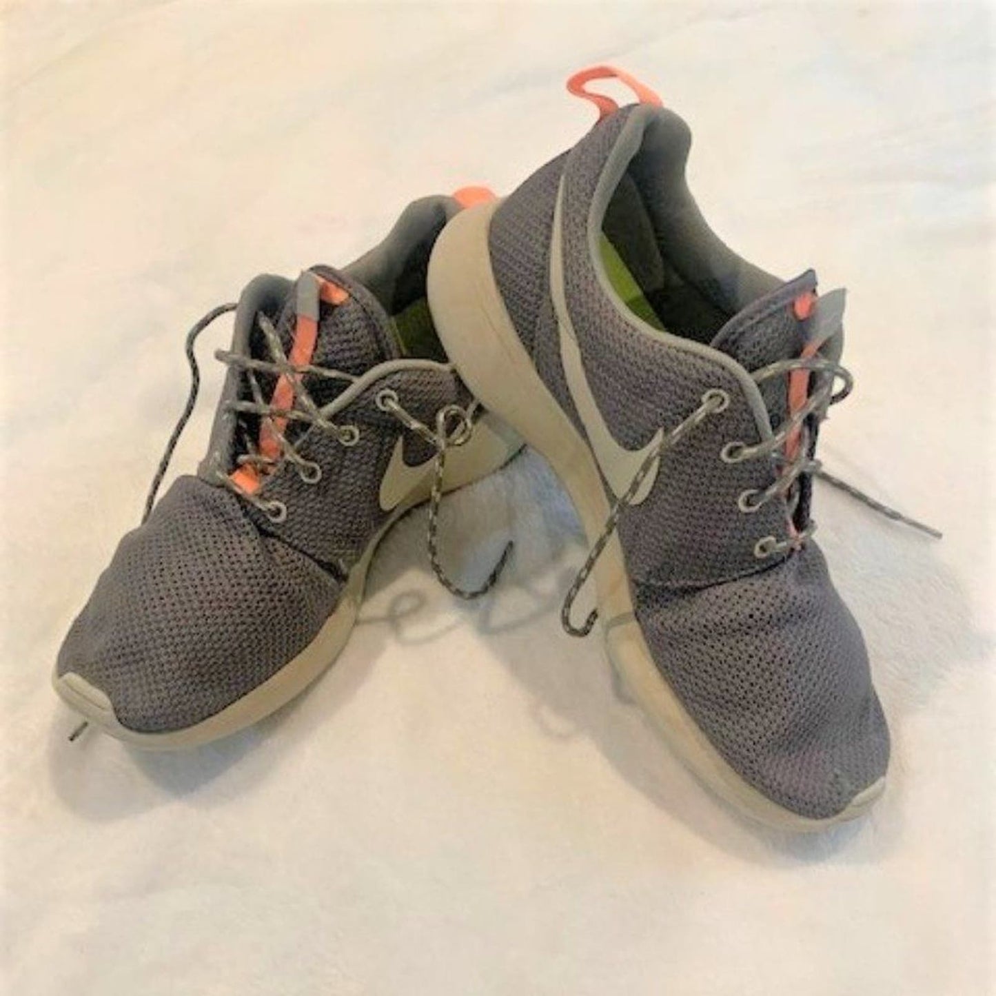 Women’s Nike Roshe One Trainers size 10 in grey