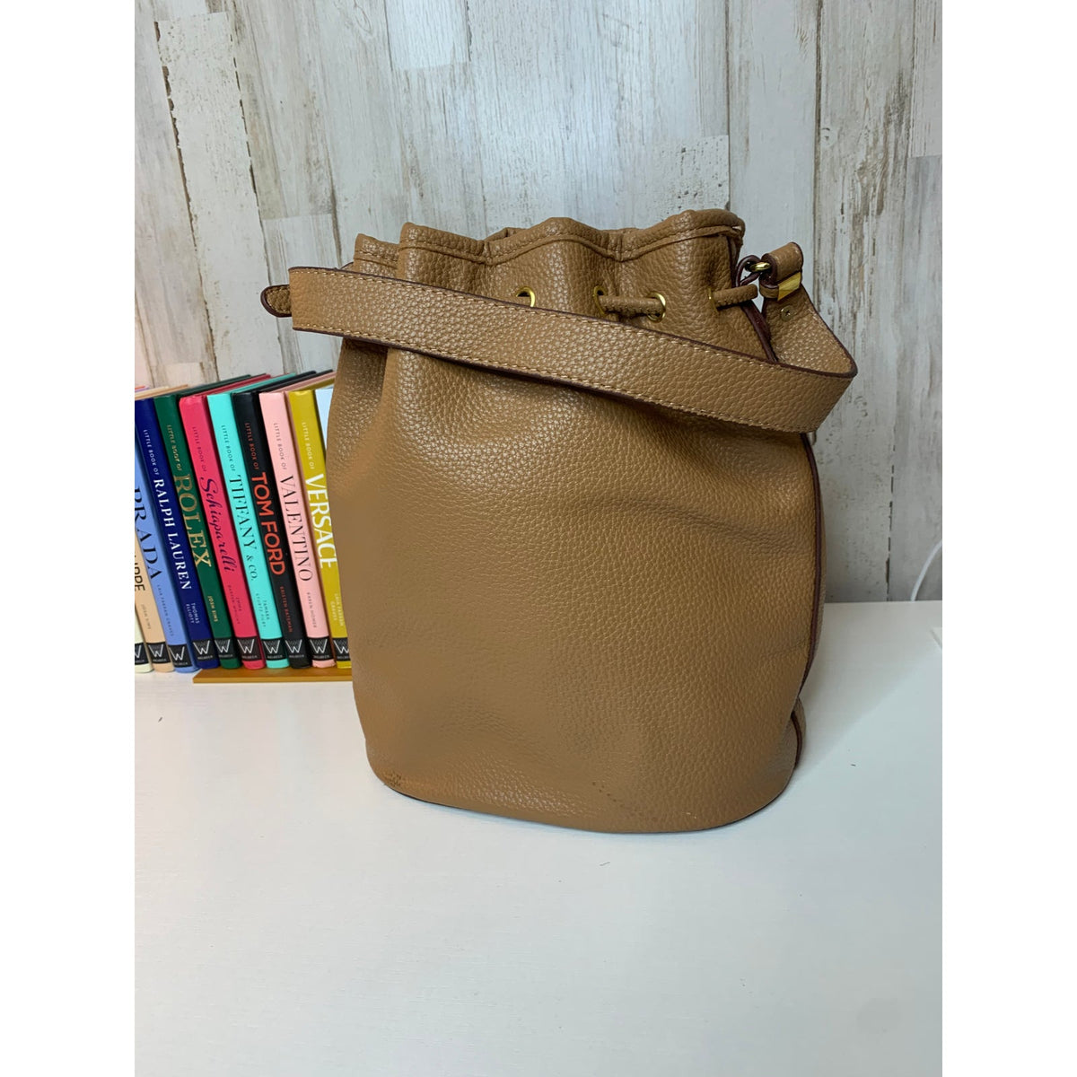Tory Burch Tan Pebbled Leather Bucket Bag Drawstring Crossbody Gold Logo