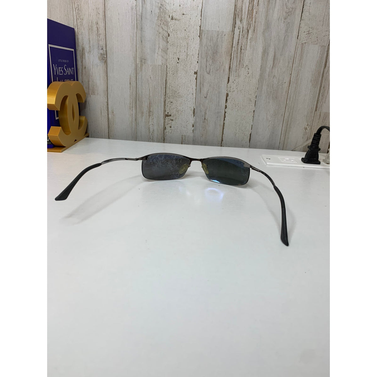 Ray-Ban Sunglasses Unisex Gray Frame Green Polarized Wraparound 63-15