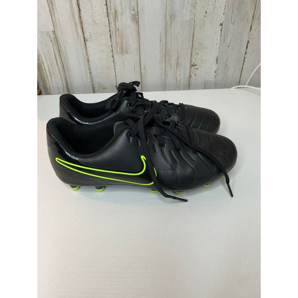 Nike Jr Tiempo Legend Soccer Cleats Black/Volt Size 3.5Y