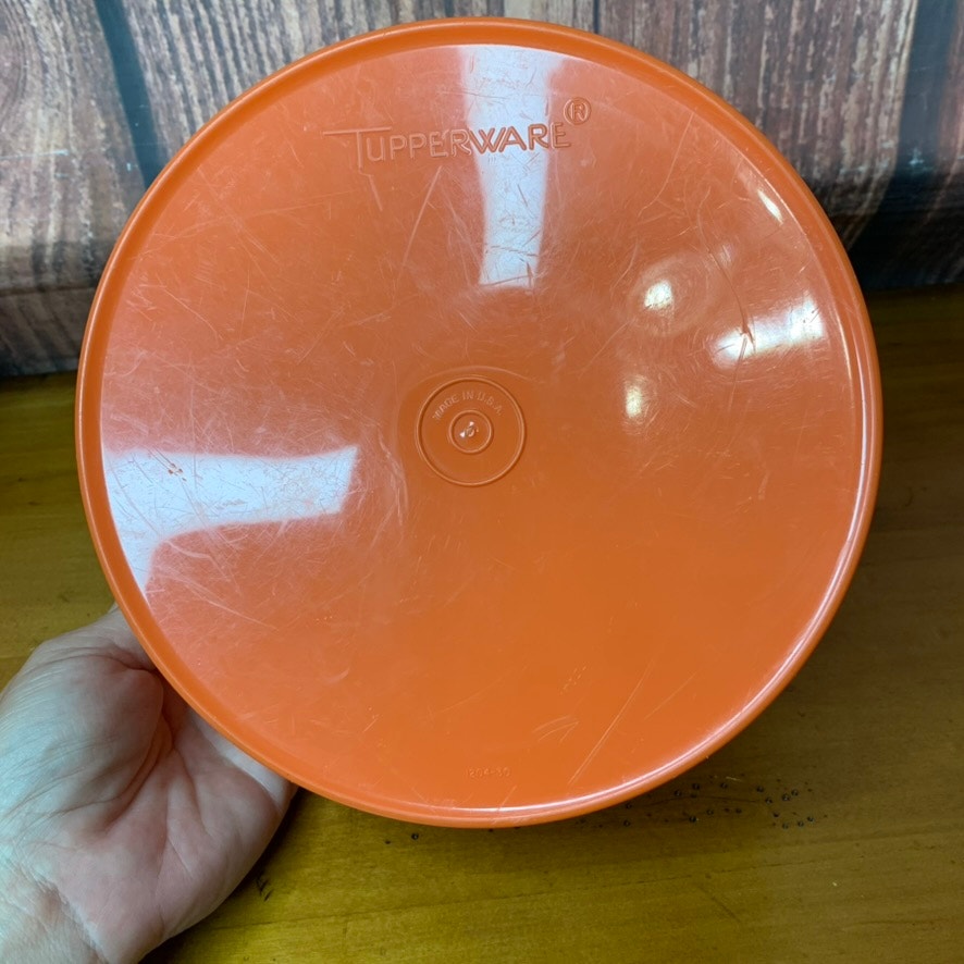 Vintage Tupperware Servalier Round Orange w/ Lid Medium