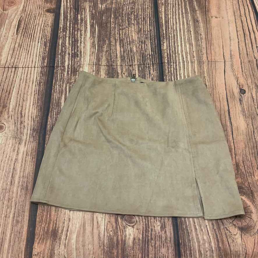NWT Fab’rik Beige Suede Mini Skirt Size Small