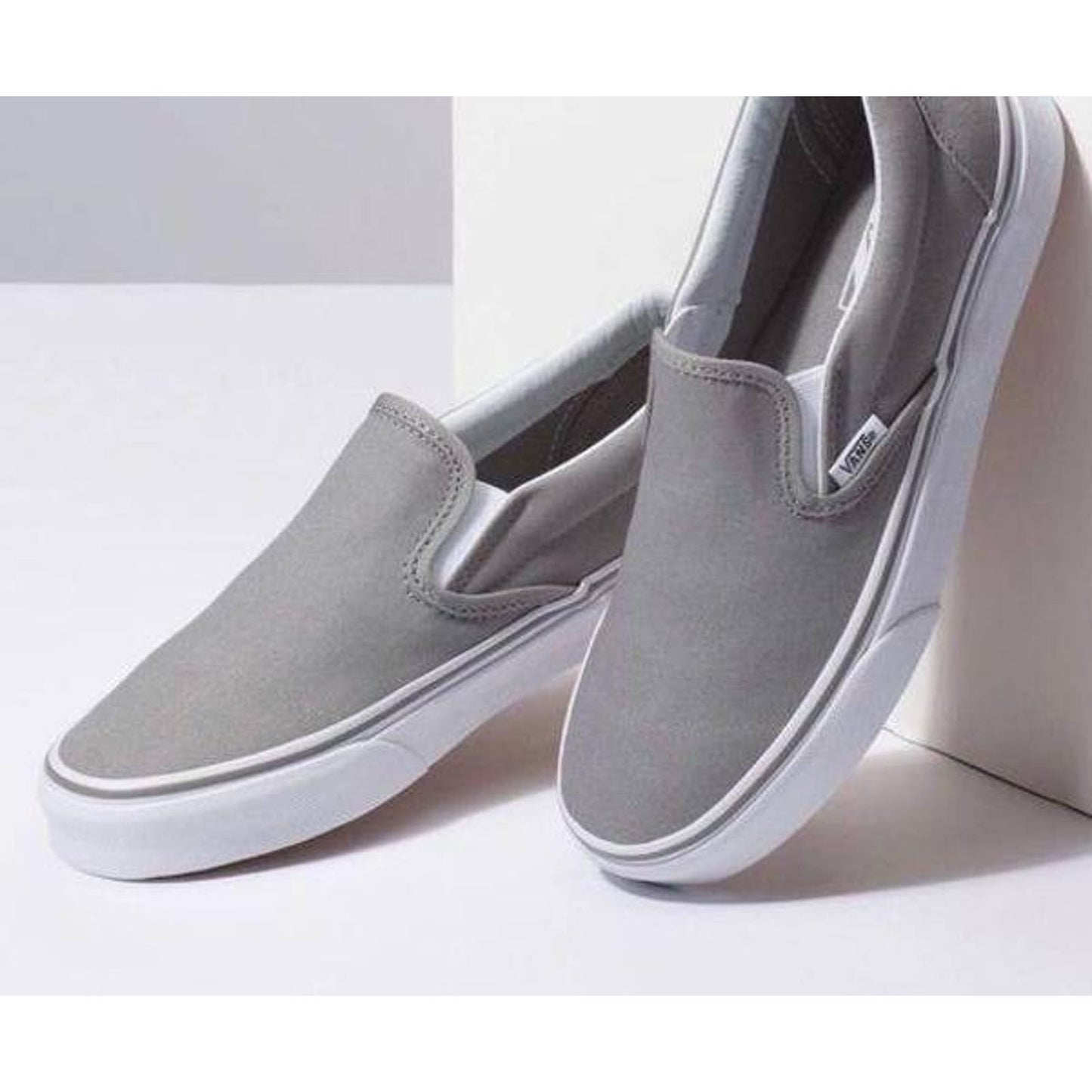 VANS Classic Slip-On Charcoal Gray Unisex Canvas Sneakers Men's 6.5/Women's 8.0