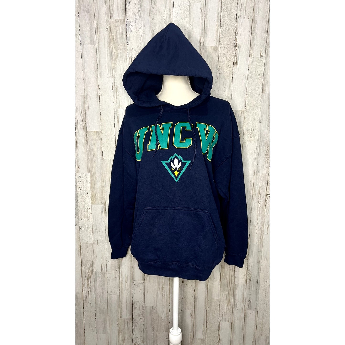 UNC Wilmington Seahawks Fanatics Men's Medium Navy Blue Pullover Hoodie