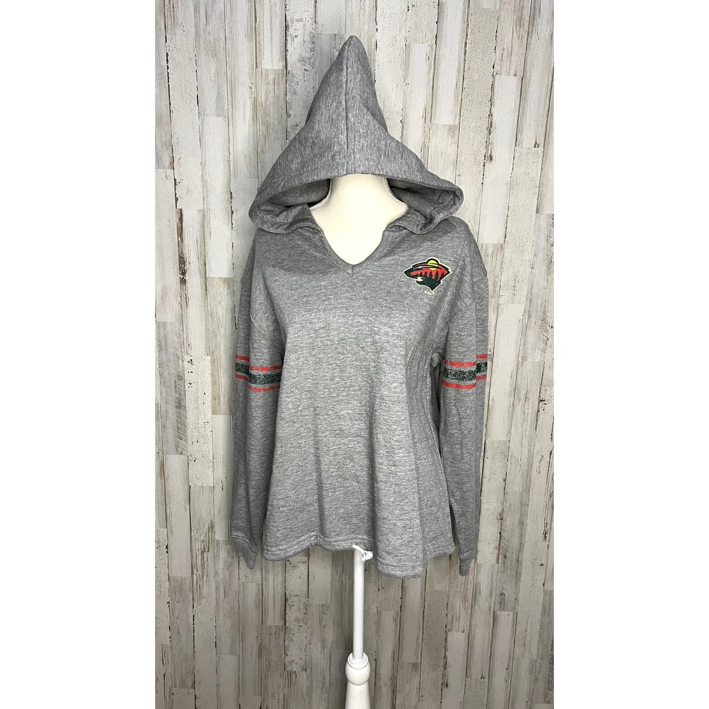 NWOT Minnesota Wild Women's Gray Pullover Hoodie Size Large NHL Fan Apparel