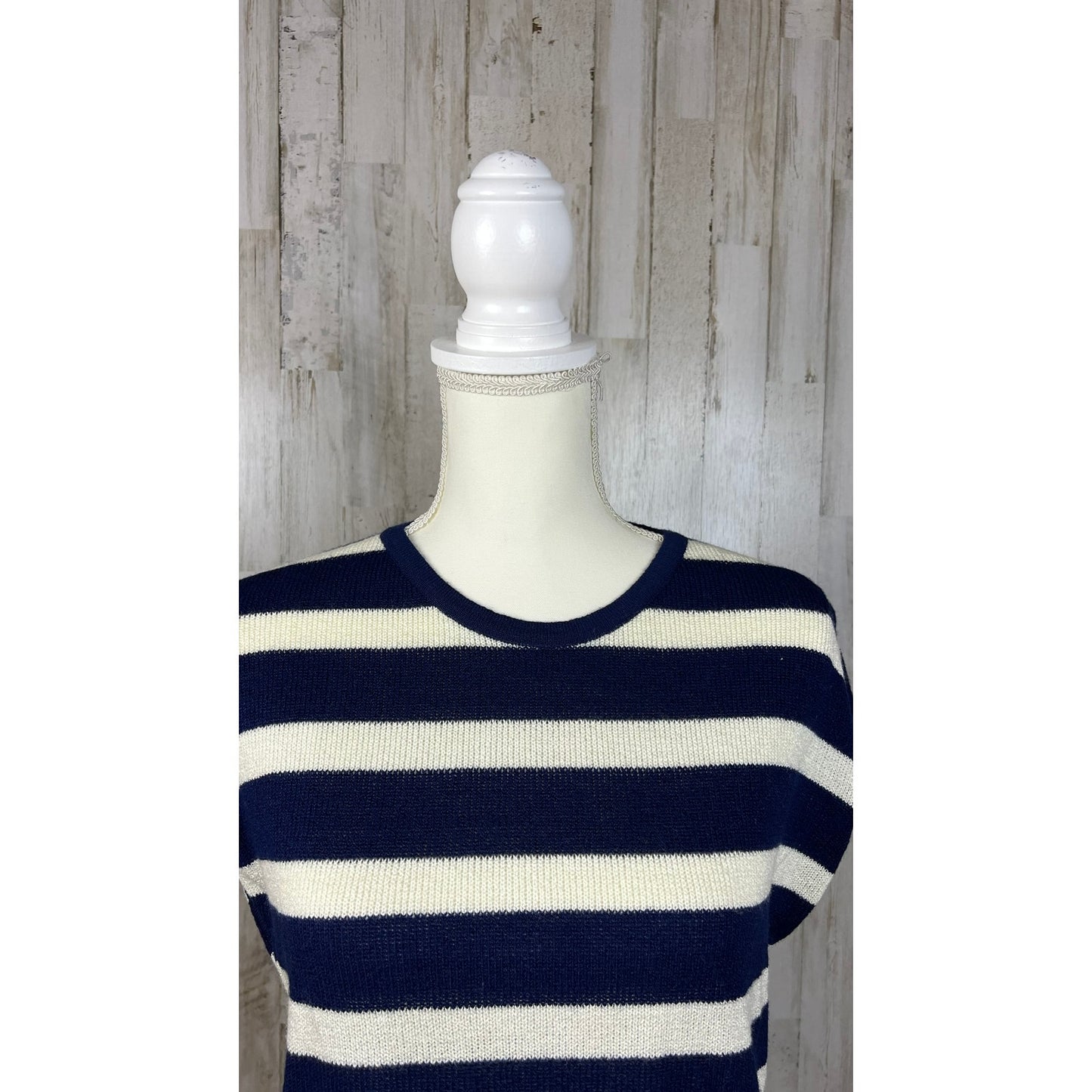 Vintage Vivanti Women's Size 12 Pullover Navy & White Striped Cap Sleeve Blouse