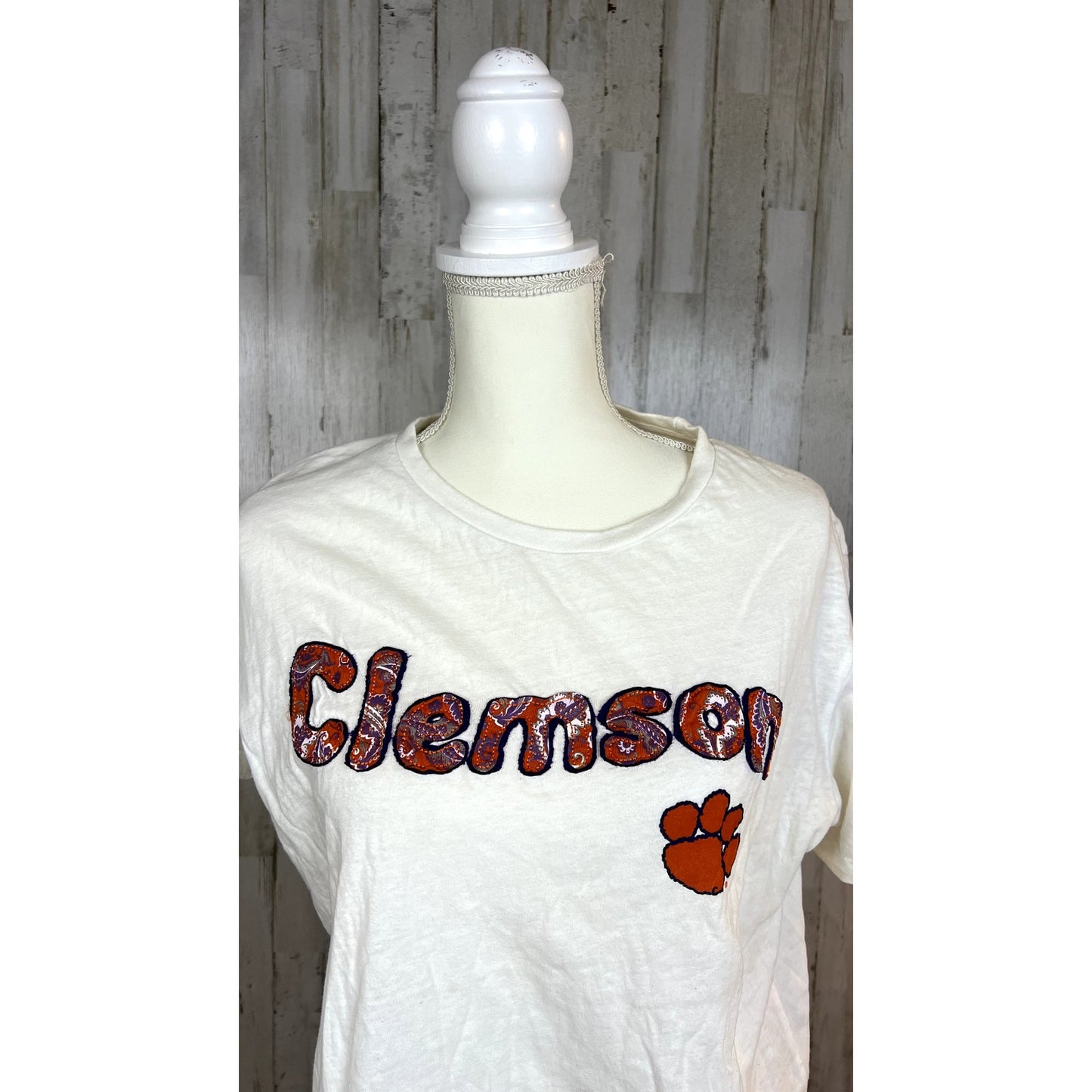 PressBox Women's Size Small Clemson Tigers White T-Shirt Casual Summer Top