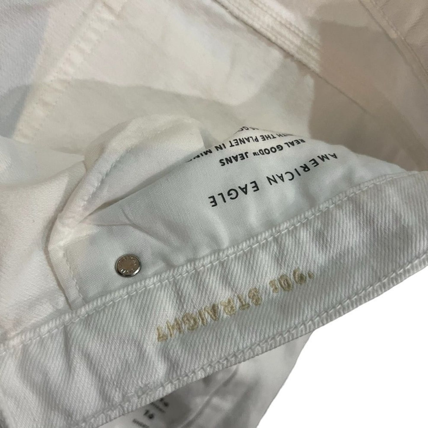 NWT American Eagle Jeans Womens Size 16 Short Plus White 90s Straight