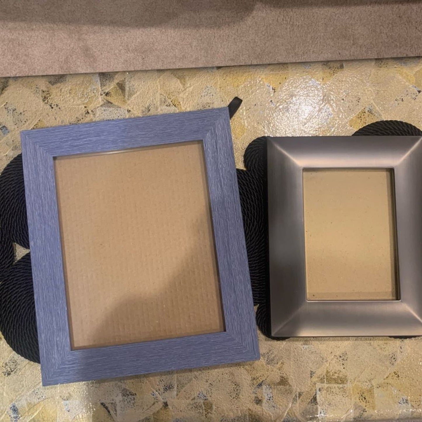 Elegant Set of 2 silver/blue picture frames - timeless charm!