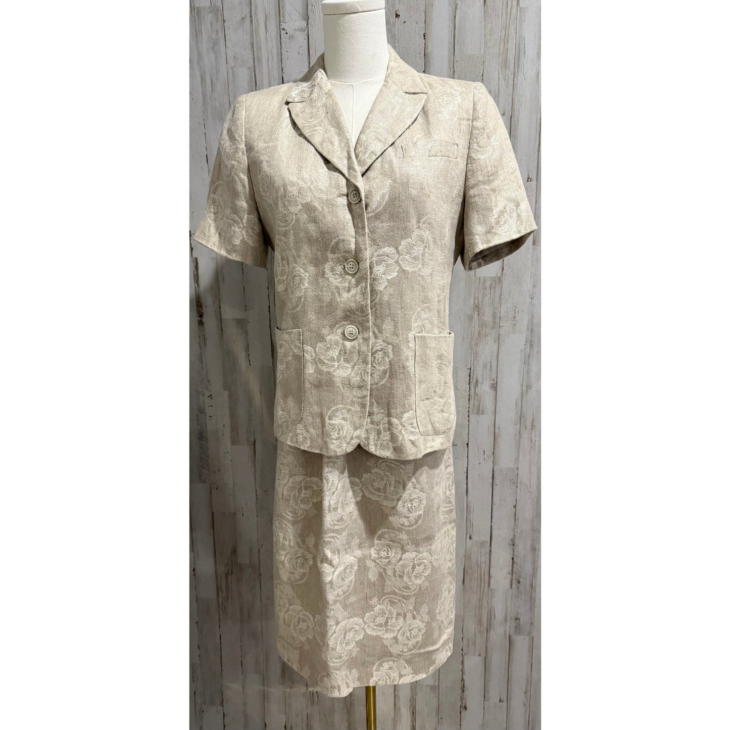 Harve Benard Collection Skirt Suit Womens Petite 8P Beige Floral 2pc Set