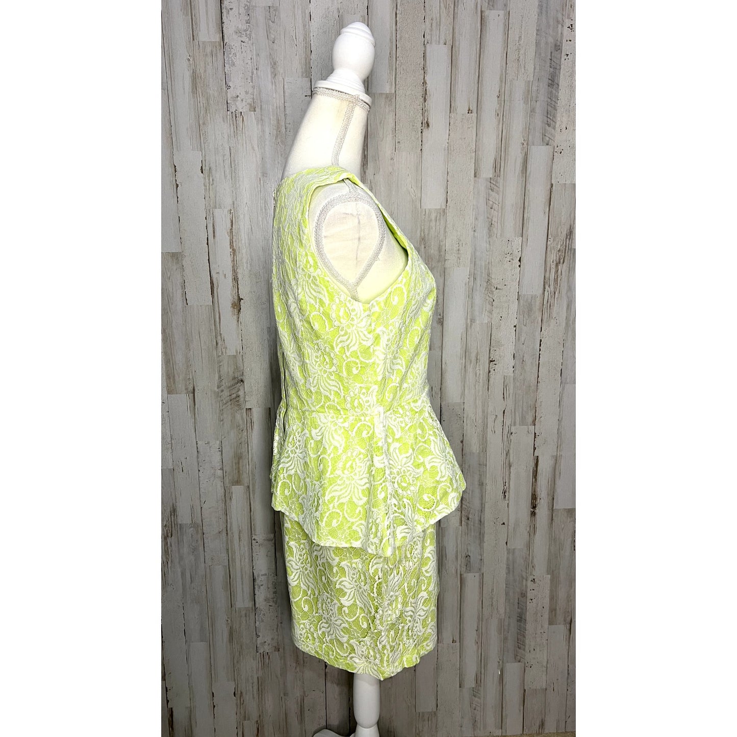 Romeo & Juliet Couture Women's Floral Peplum Dress Yellow Size Medium