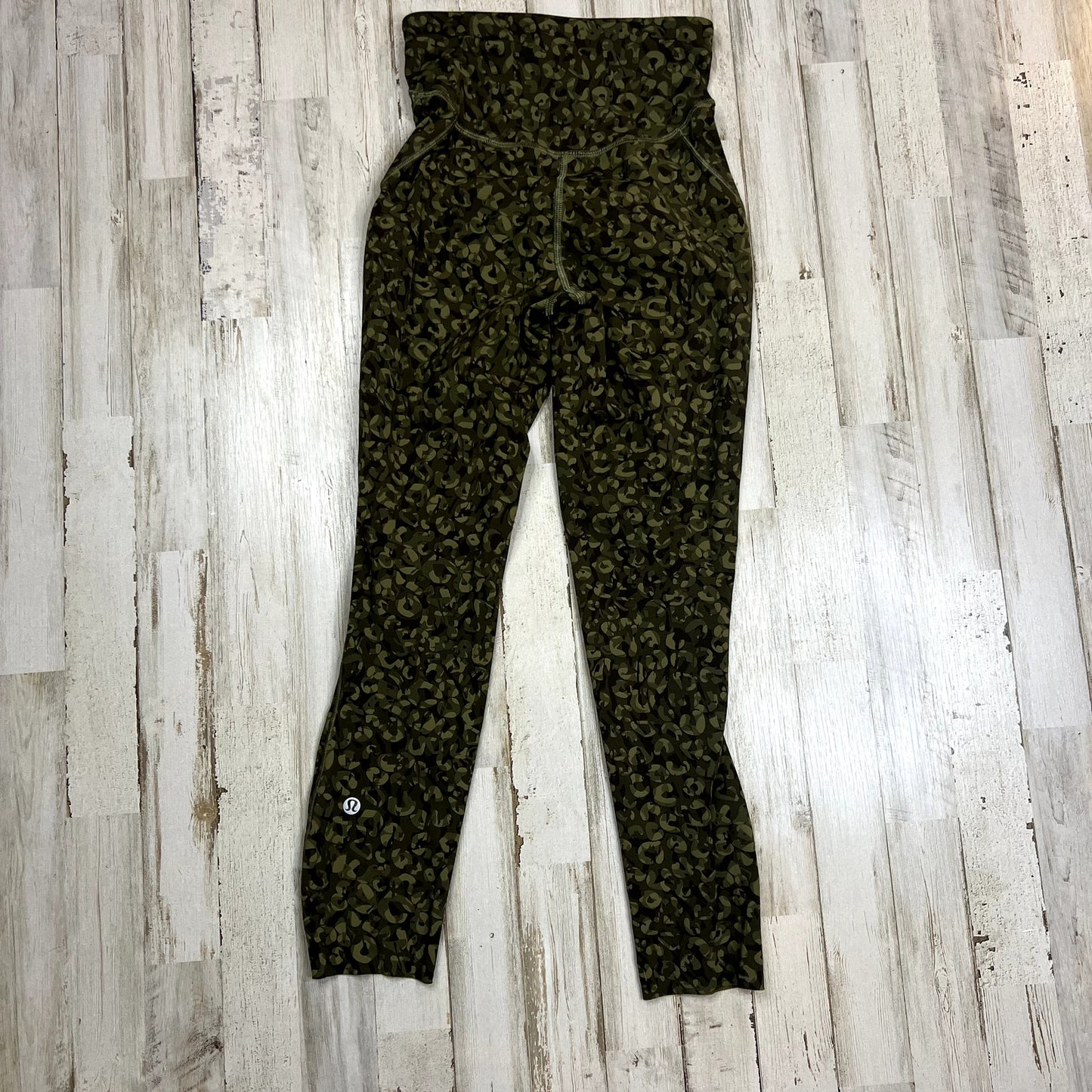 Lululemon Women's High-Rise Crop Leggings Size 2 Intertwined Camo Olive