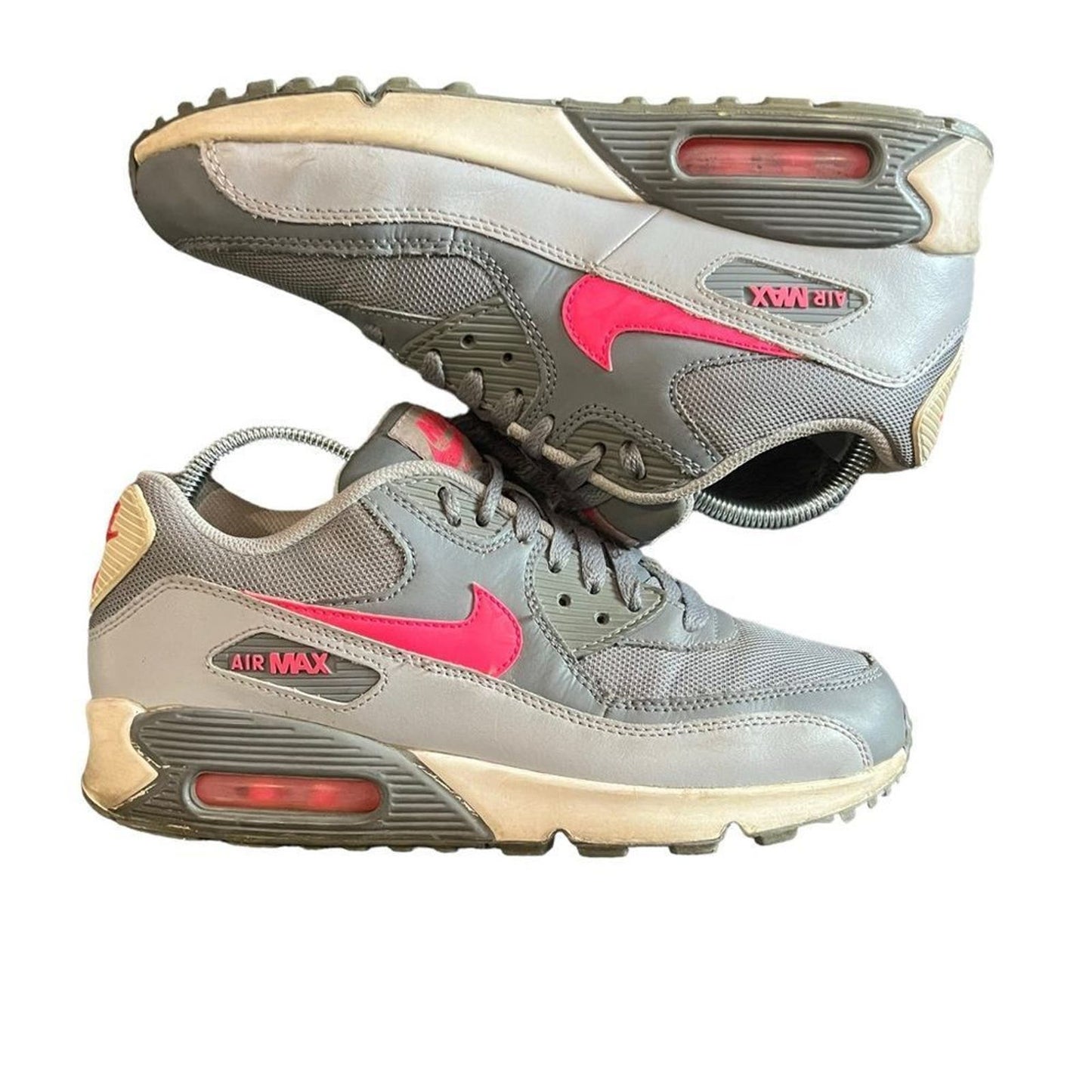 Nike Air Max 90 Size 7Y / Women’s 8.5