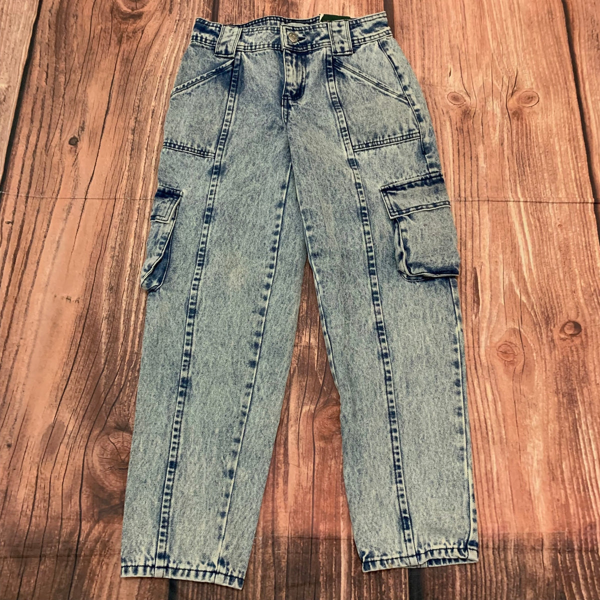 NWT Wild Fable Jeans Size 2 Light Wash High-Rise Cargo Straight