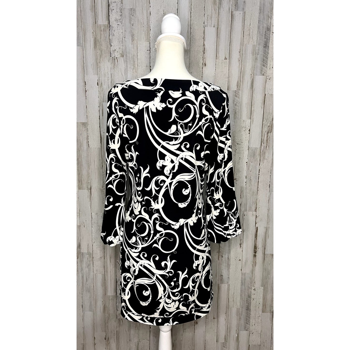 White House Black Market Women's Damask Knee-Length Dress Medium Black