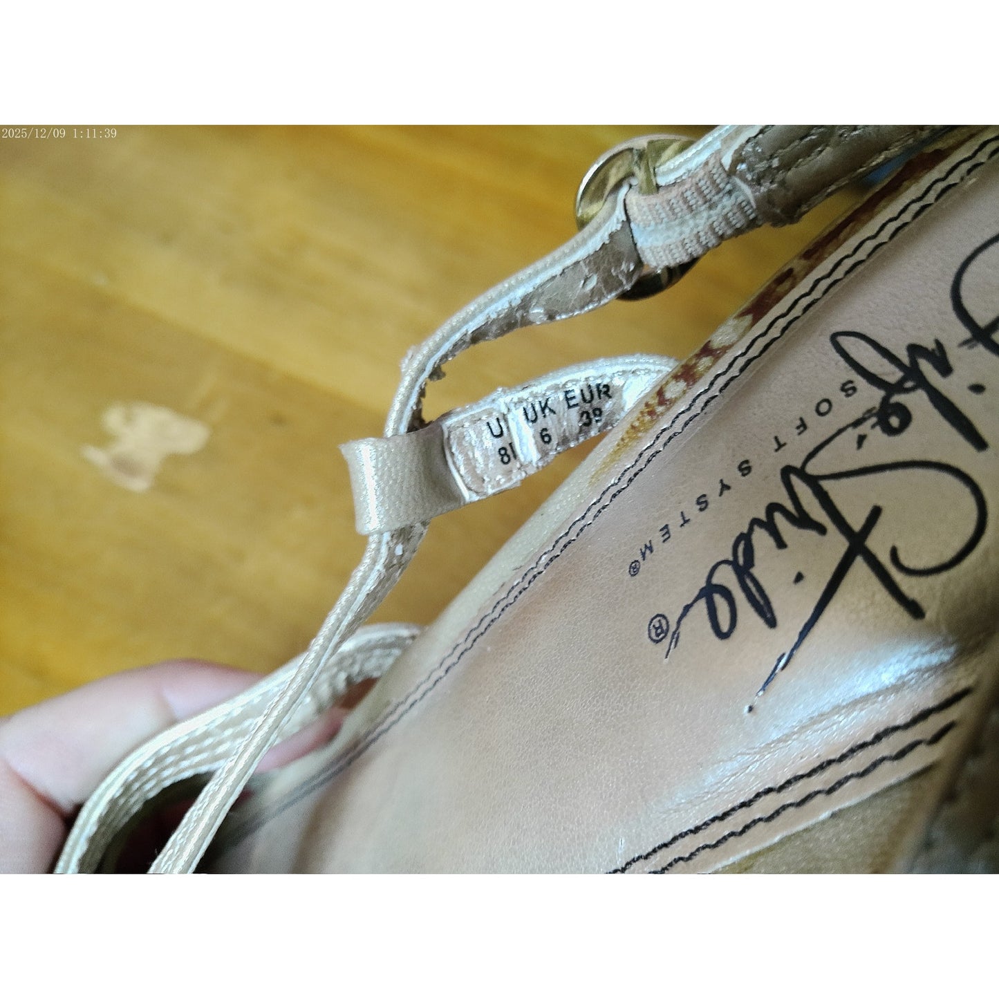 Clarks Womens Slingback Sandals Beige Strappy Low Wedge 8