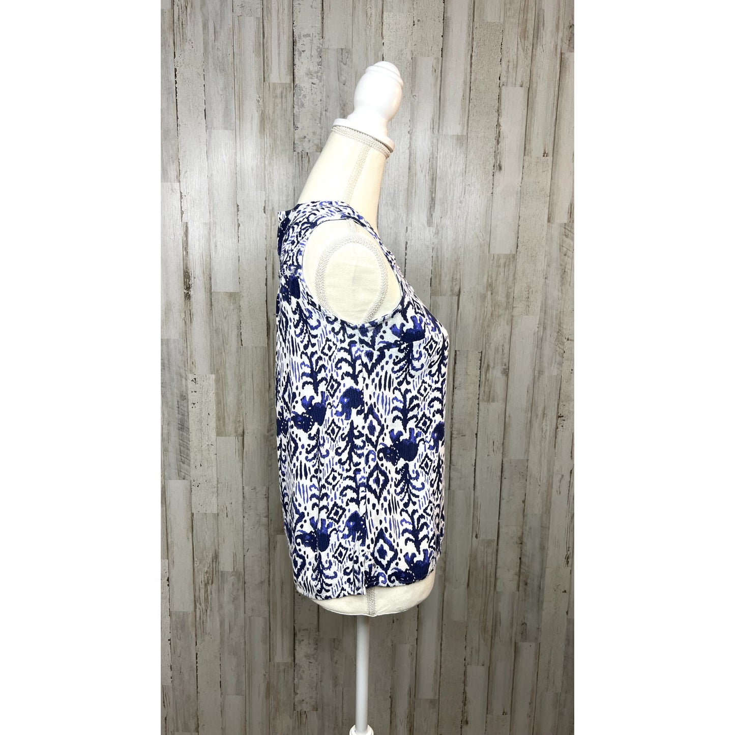 Lilly Pulitzer Women's Small Sleeveless Tank Top Blue & White Elephant Print