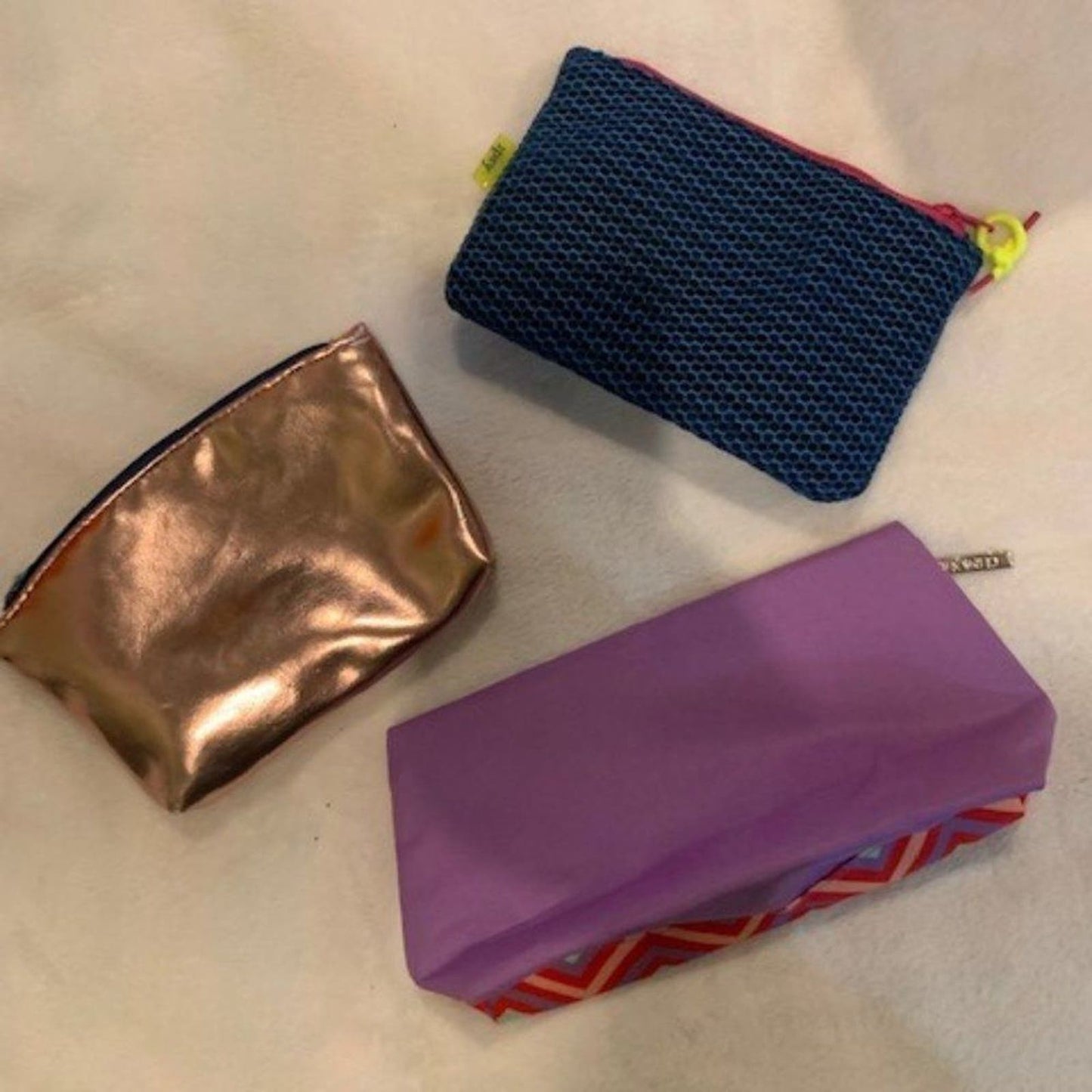 And off she went to change the world - set 5 make-up bags