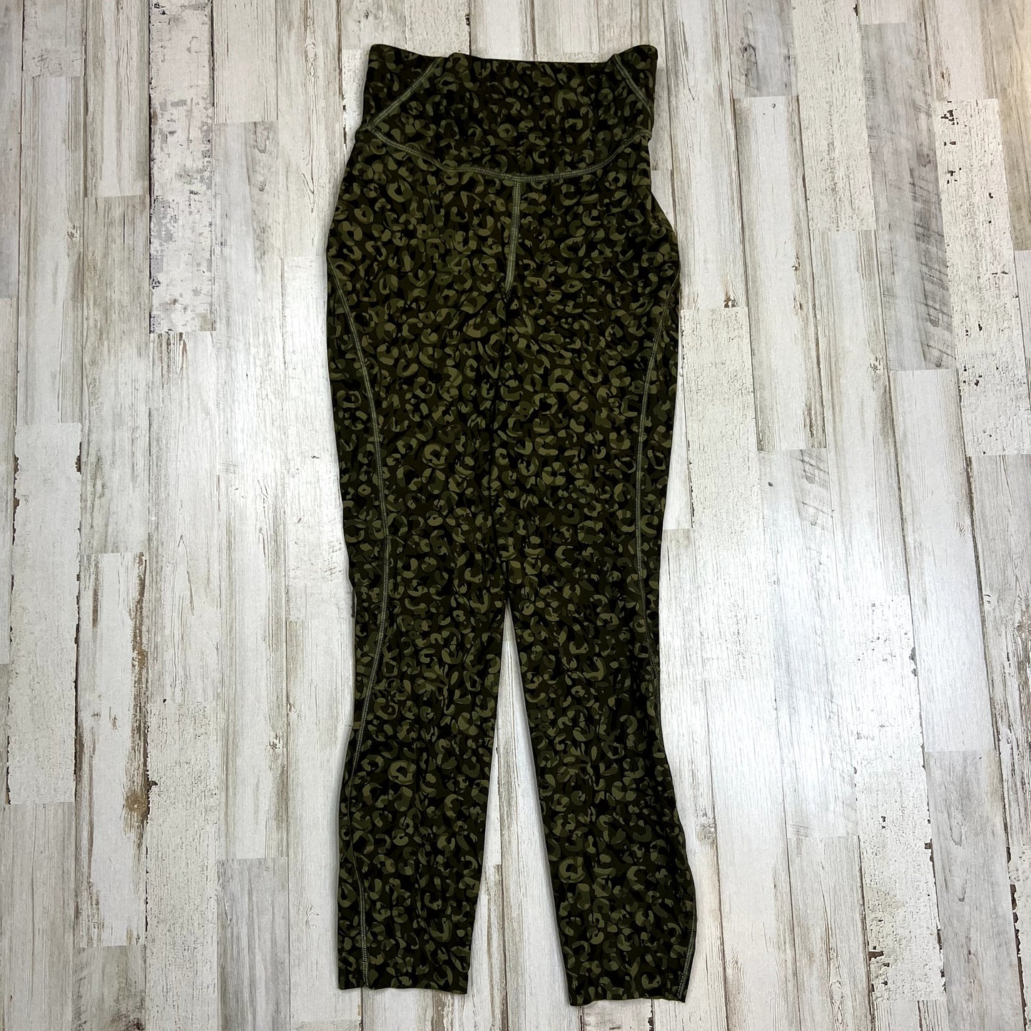 Lululemon Women's High-Rise Crop Leggings Size 2 Intertwined Camo Olive