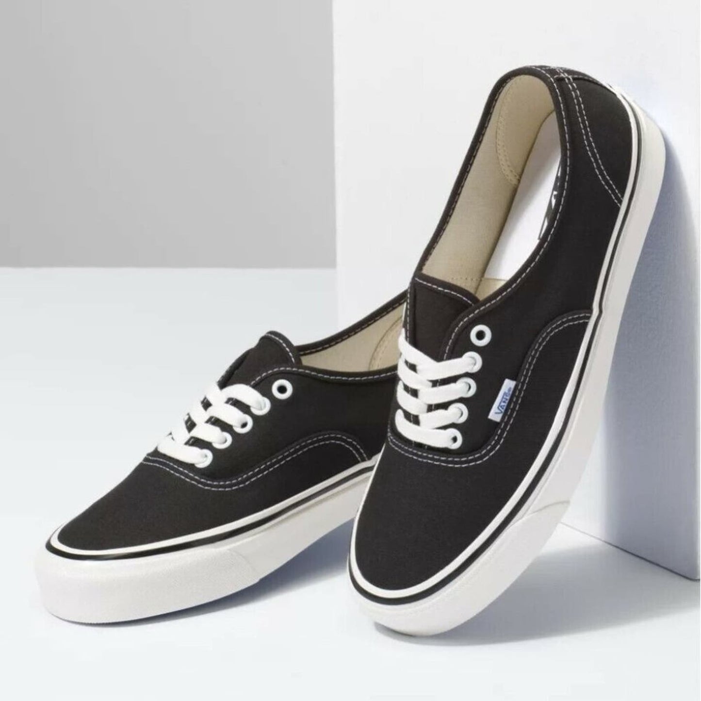 Vans Authentic 44 DX Anaheim Factory 'Black' Sneakers - Men's 7/ Women's 8.5