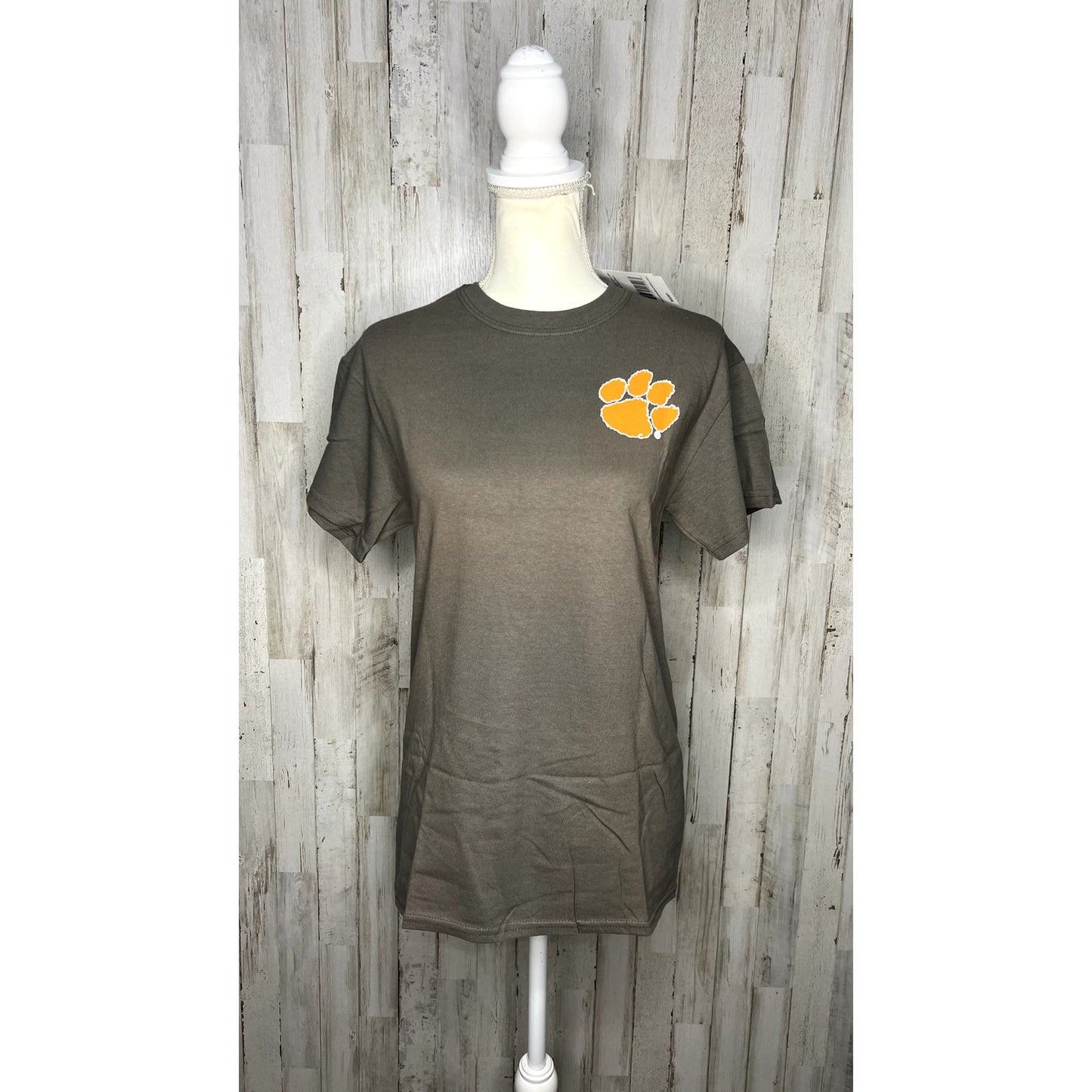 NWT Clemson Tigers "Living the Clemson Life" Cornhole Board Short Sleeve T-Shirt