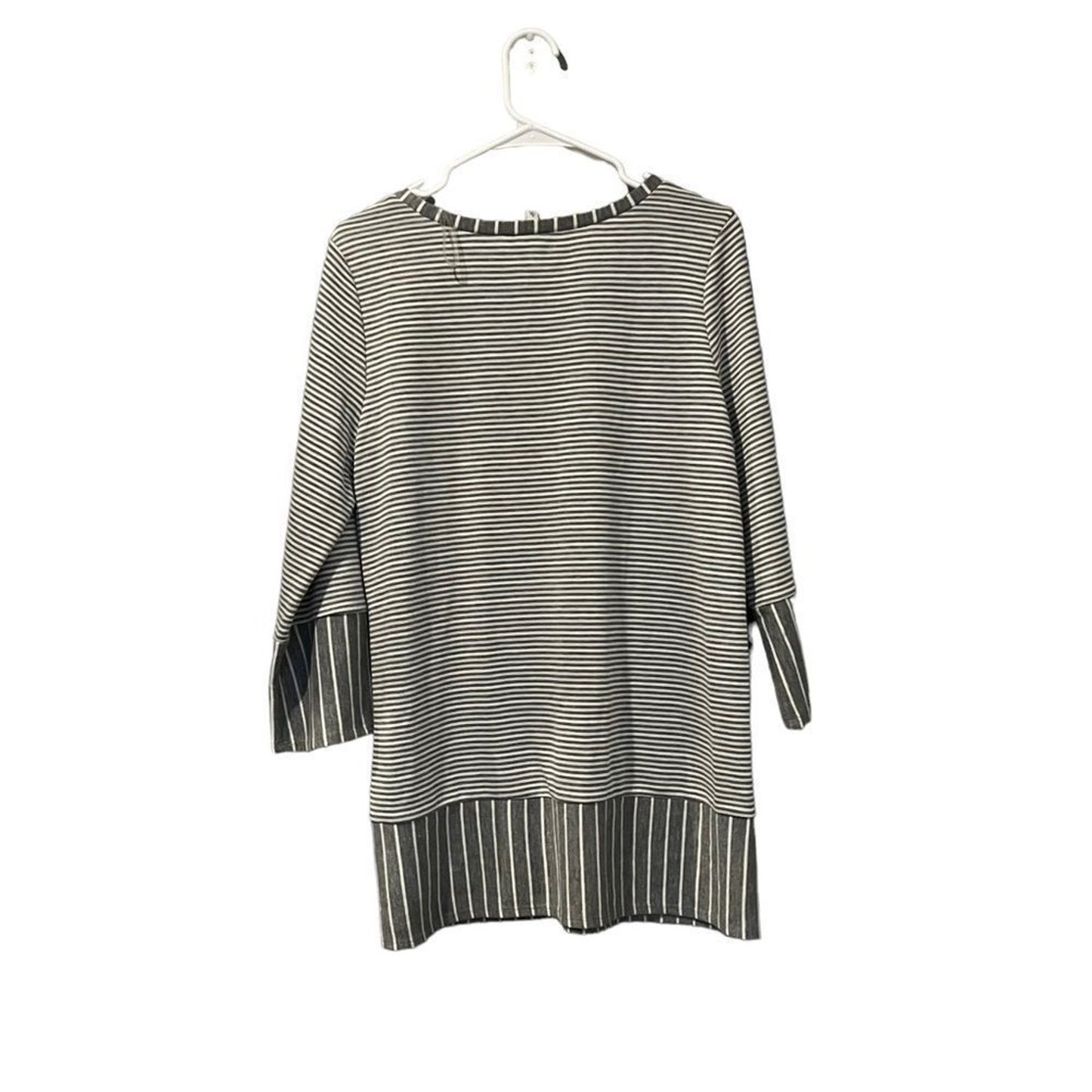 Chaus New York Tunic Top Womens Size Large Gray & White Striped 3/4 Sleeve