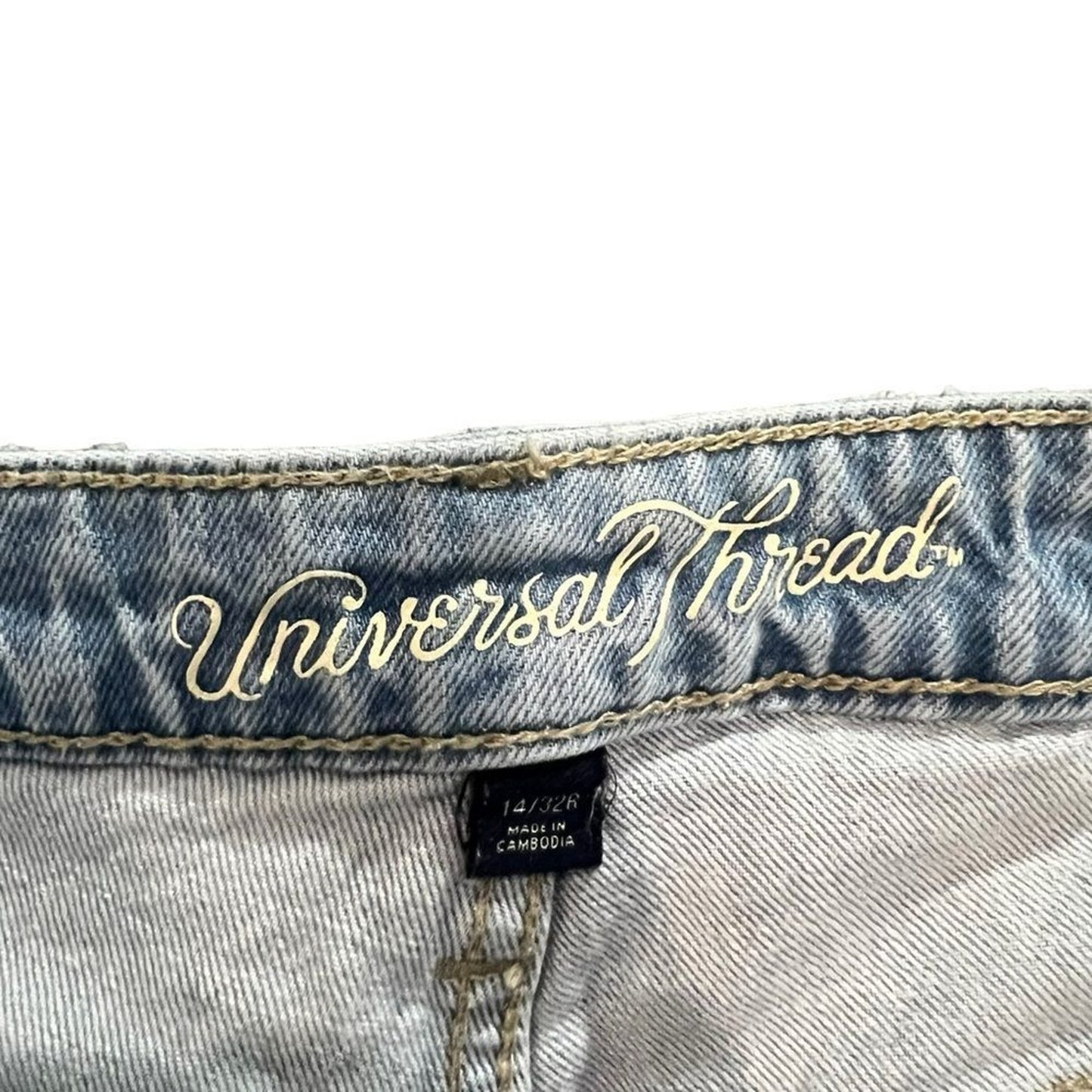 Universal Thread Shorts Womens Size 14 Blue High Rise Cut-Off Light Wash