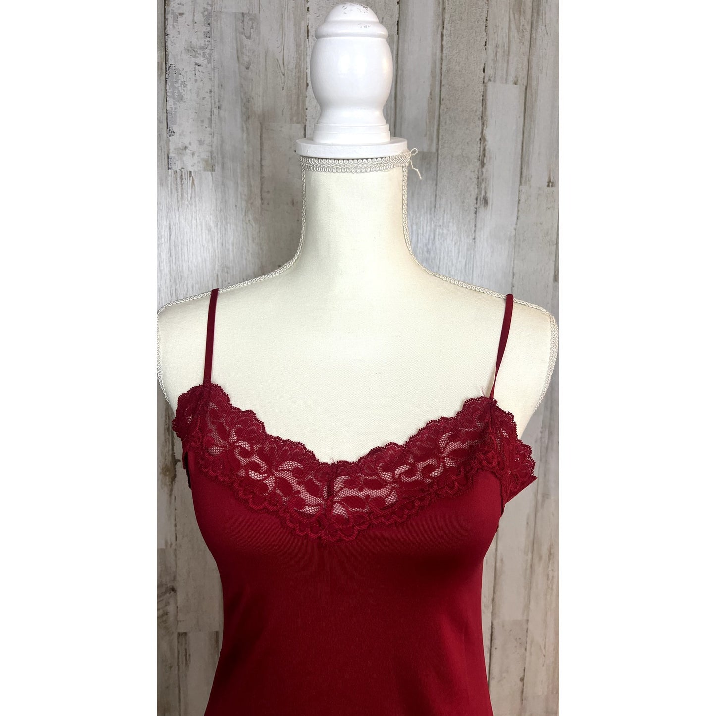 White House Black Market Women’s Size Small Red Lace Camisole Tank Top