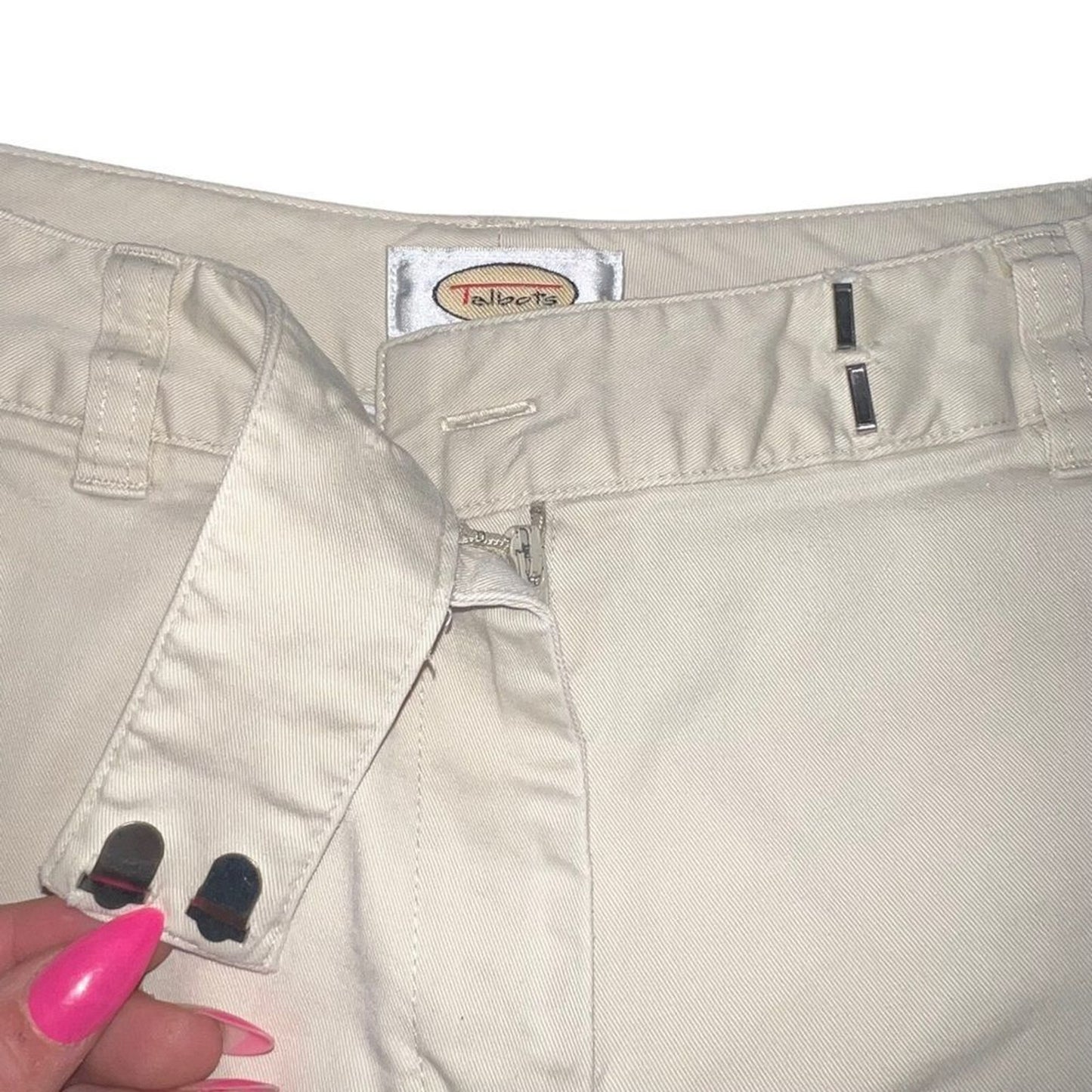 Talbots Bermuda Chino Shorts Womens Size 4 Beige Khaki Stretch Flat Front