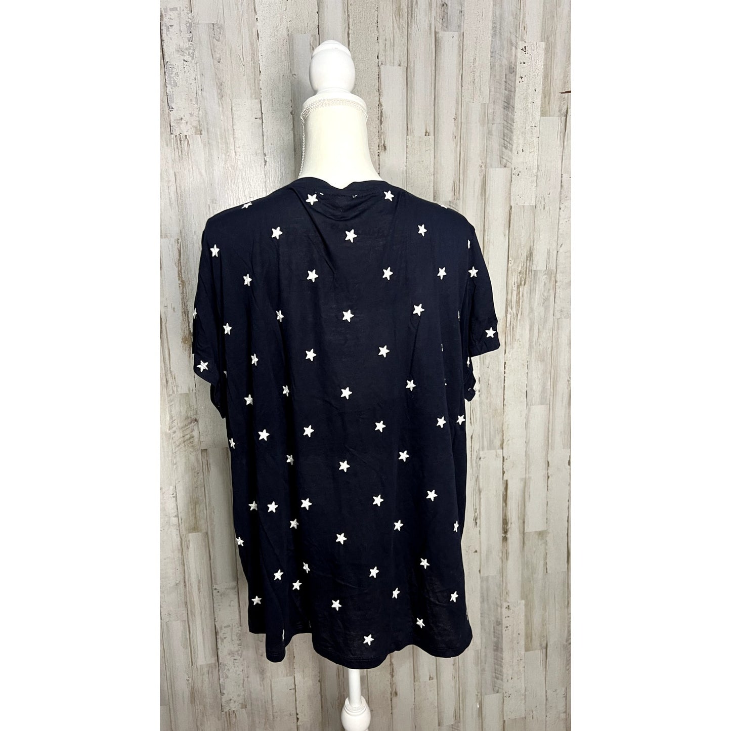 NWT For The Republic Women's 3XL Navy Blue Star Print V-Neck T-Shirt